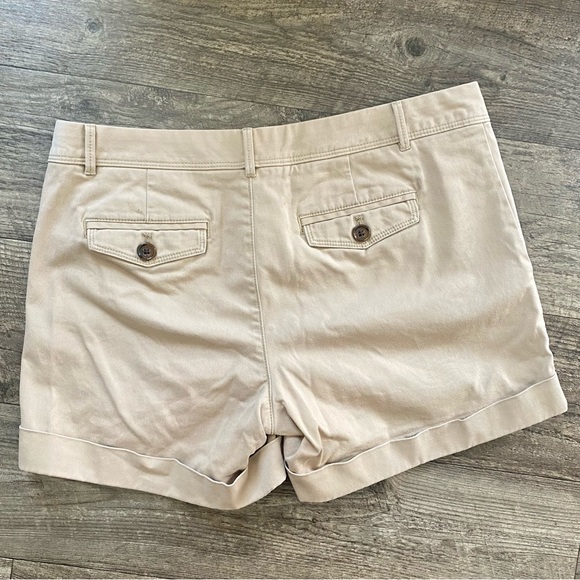 Banana Republic City Chino shorts Khaki sz 8 - Picture 3 of 5